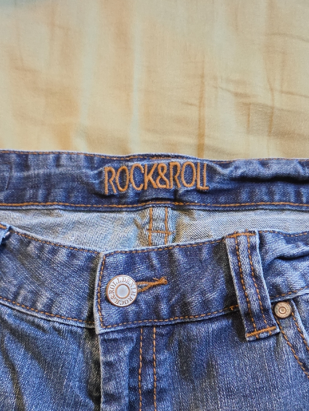 Rock & Roll Cowgirl Women's Boyfriend 31x38 Jeans - Blue with Brown Stitching